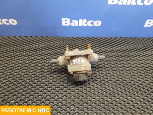 Клапан ускорительный