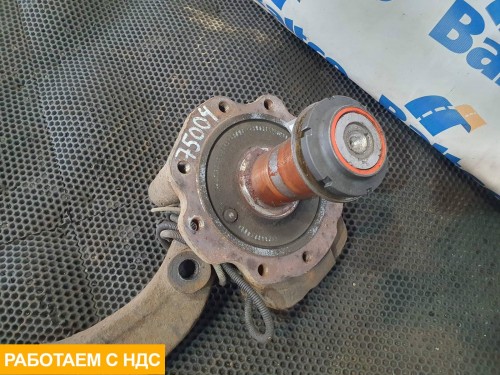 Кулак поворотный левый